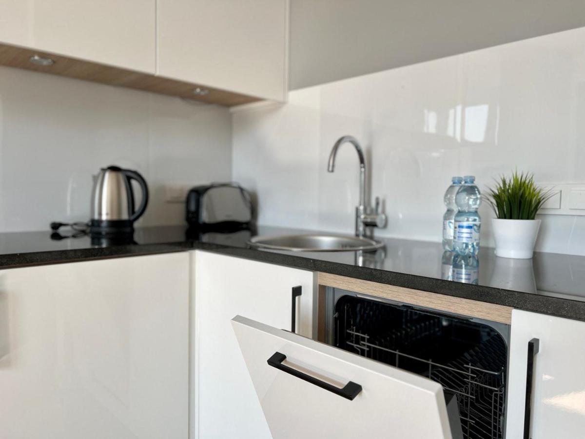 K22 Slawinska 503 Sun-City Apart Варшава Екстериор снимка